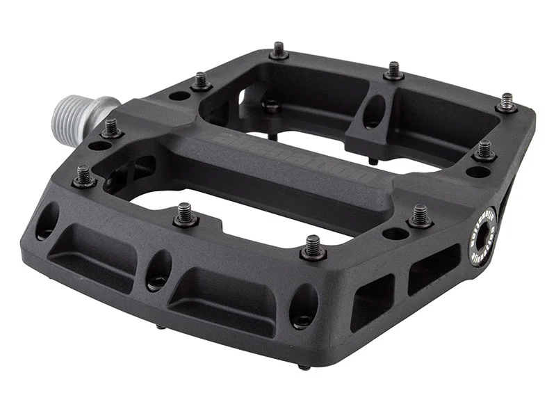 Alienation Foothold Pedals