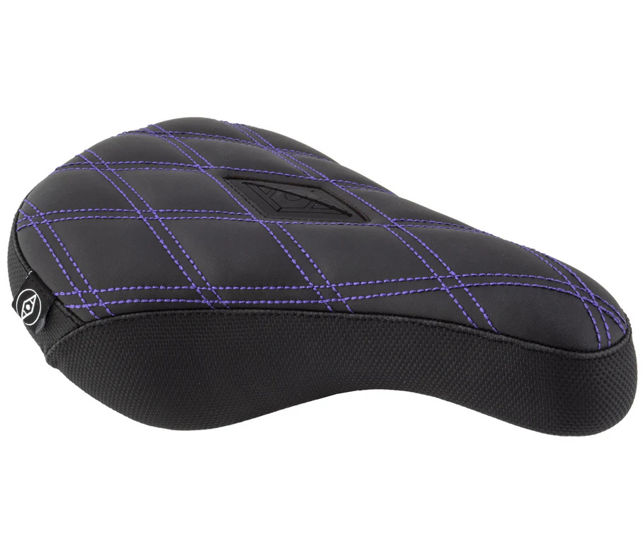 Alienation Gripper Pivotal Seat - Image 7