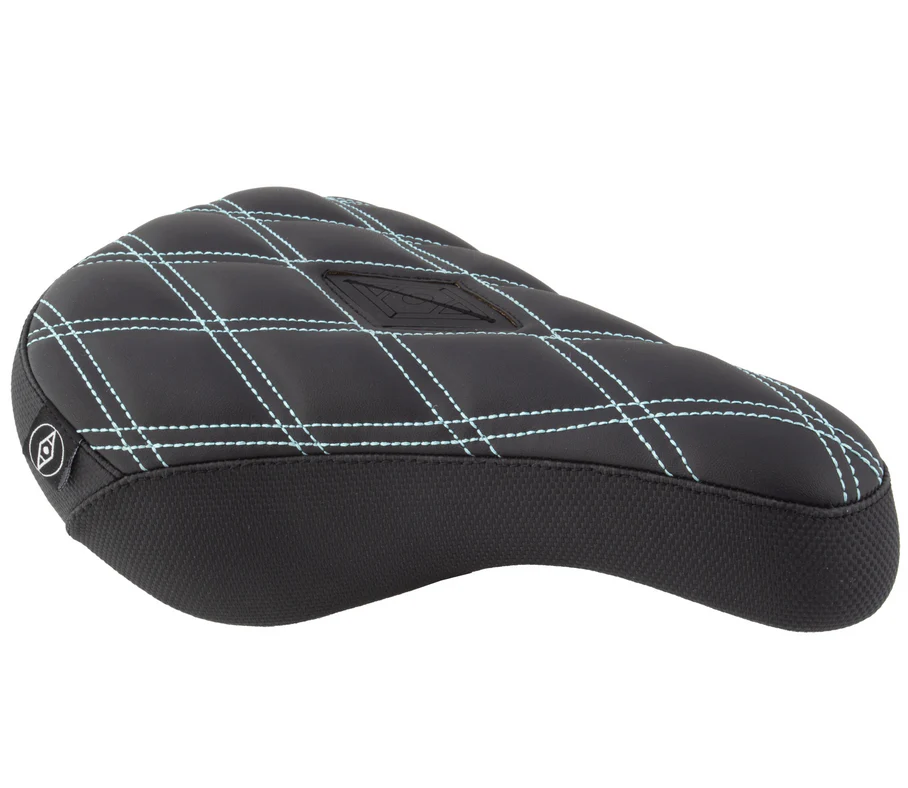 Alienation Gripper Pivotal Seat - Image 8