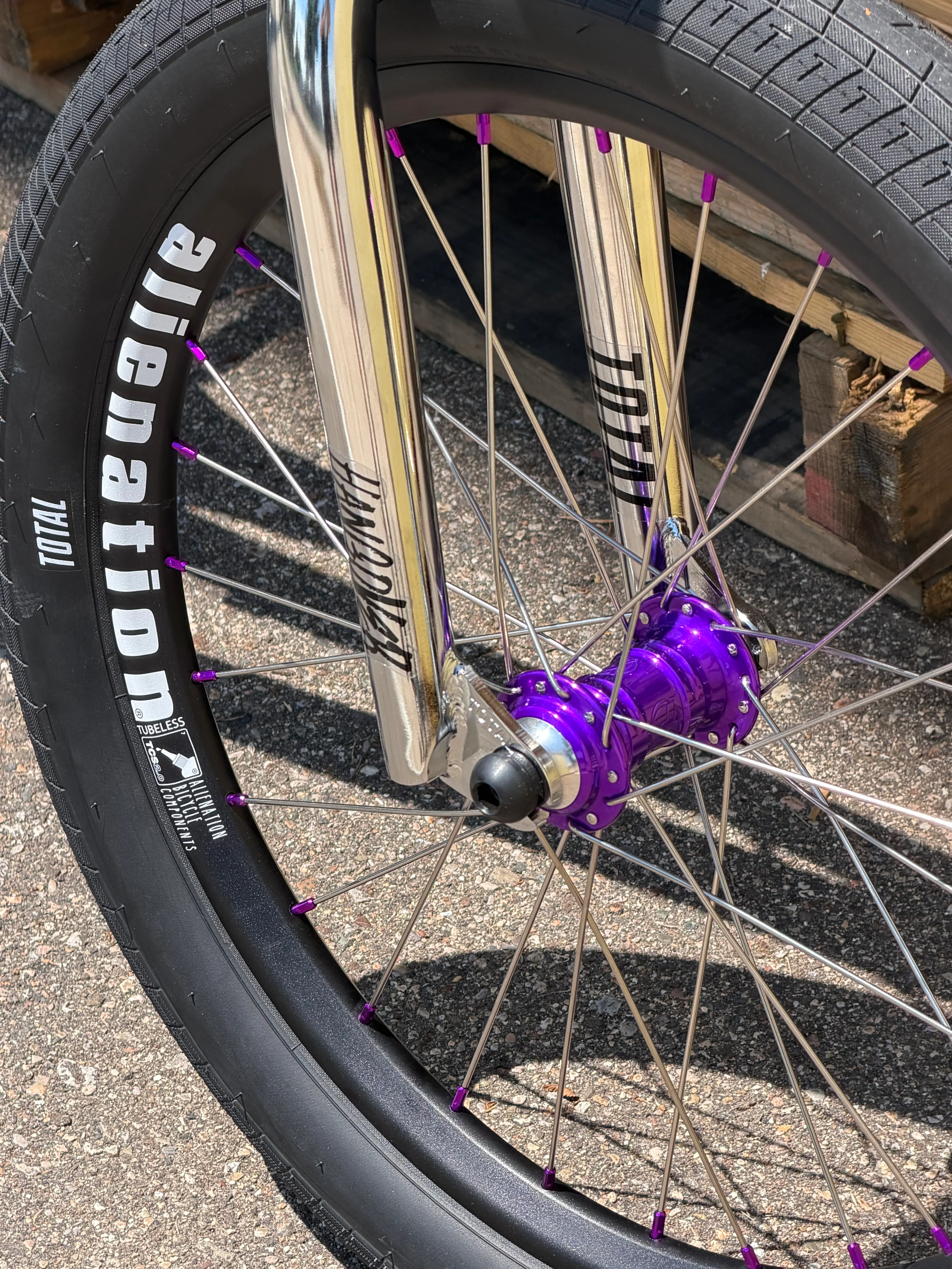 Hyper Wizard Custom Bike - Image 11