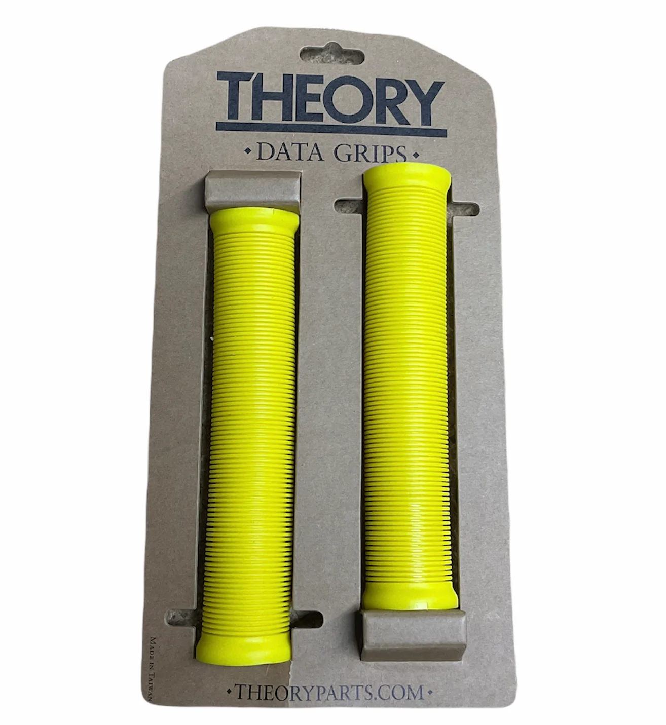 Theory Flangeless Data Grip - Image 4